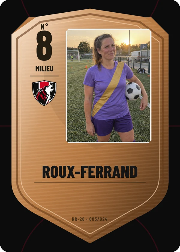 Carte Écu de métal de Nadia Roux-Ferrand, photo de téléphone, non détourée, AS Rive-Rouge (exemple fictif)